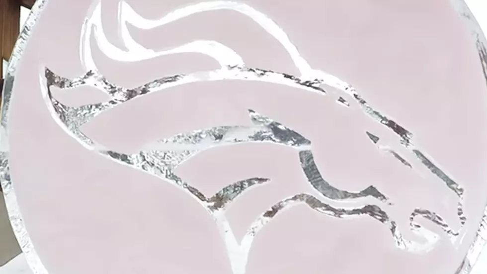 Keystone Resort Chefs Make Ice Carvings in Honor of Denver Broncos! [VIDEO]