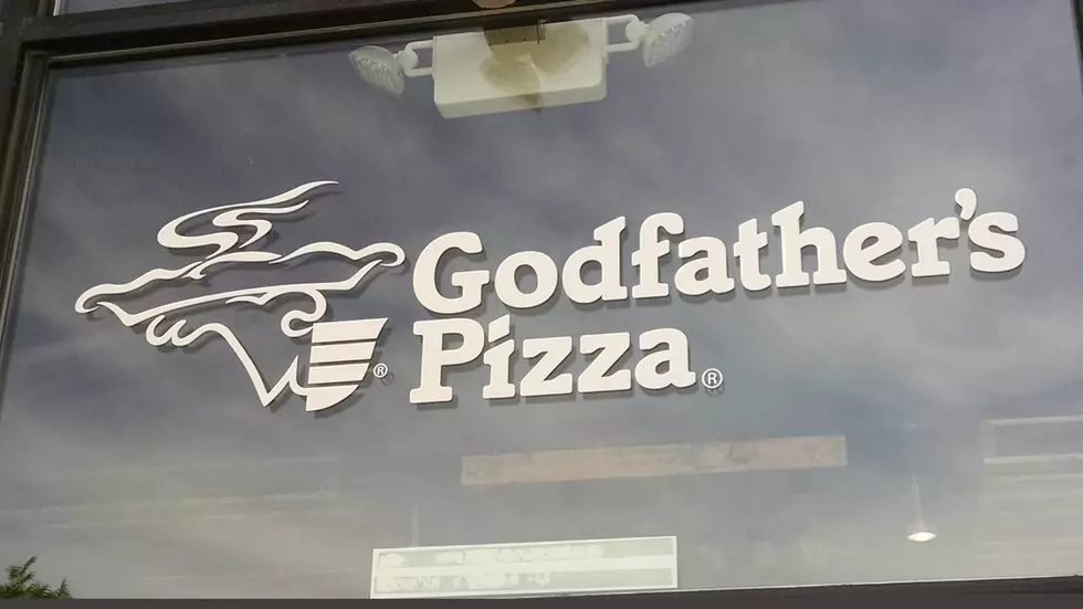 Godfather’s Pizza Returns to Colorado – Is it Worth the Trip to Thornton?