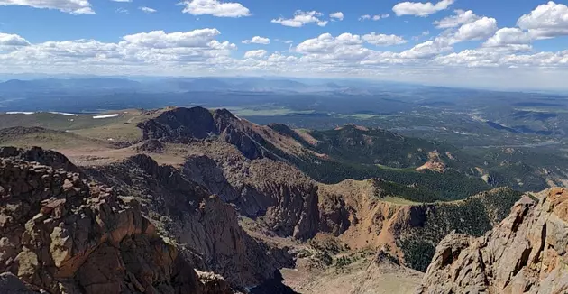 Want to Know What It&#8217;s Like to Drive to the Top of Pikes Peak?