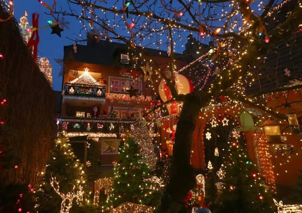 The Best Neighborhoods in Northern Colorado for Christmas Lights [SURVEY]