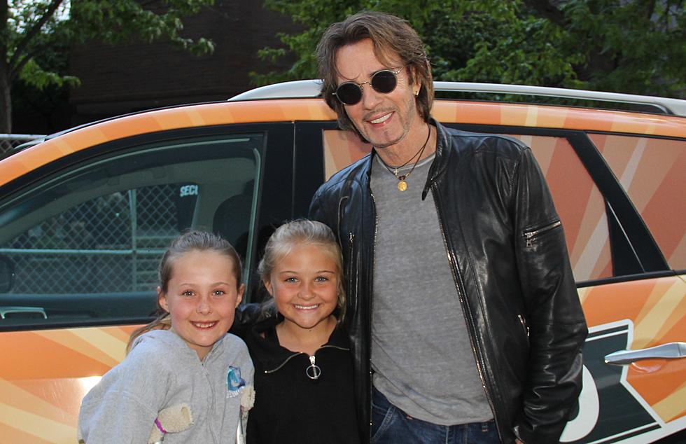 Who Were Those Girls On Stage With Rick Springfield?