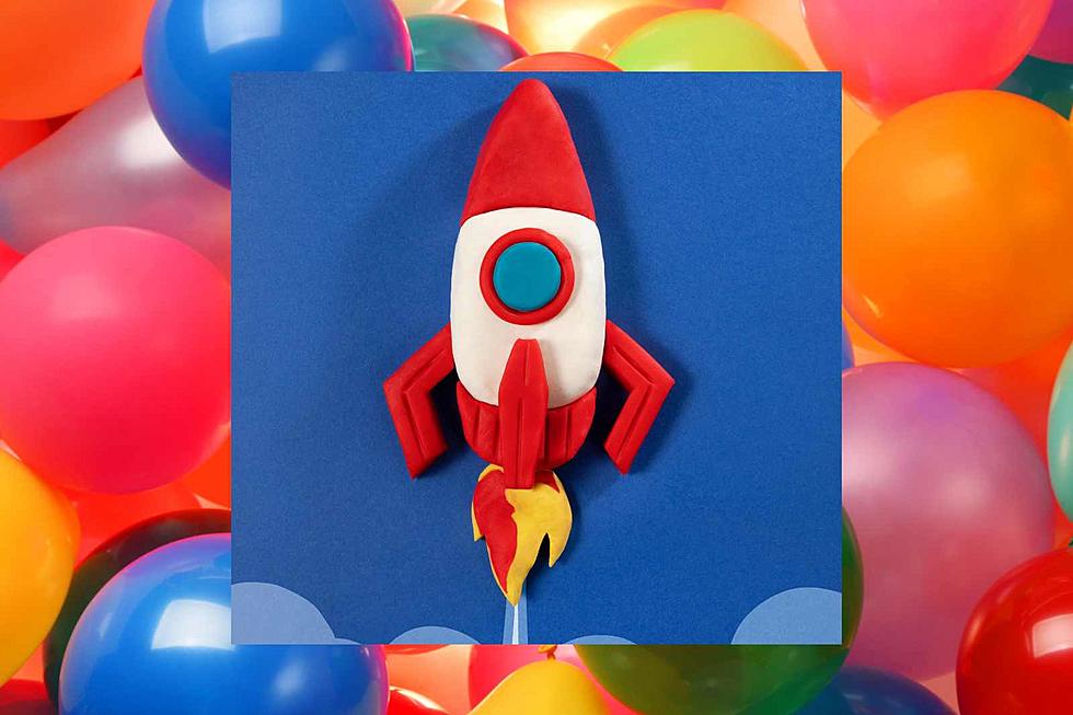 Awesome &#8216;Space&#8217;-Themed Balloon Art Exhibit Coming to Colorado for Charity