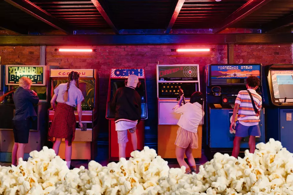 kids playing arcade games