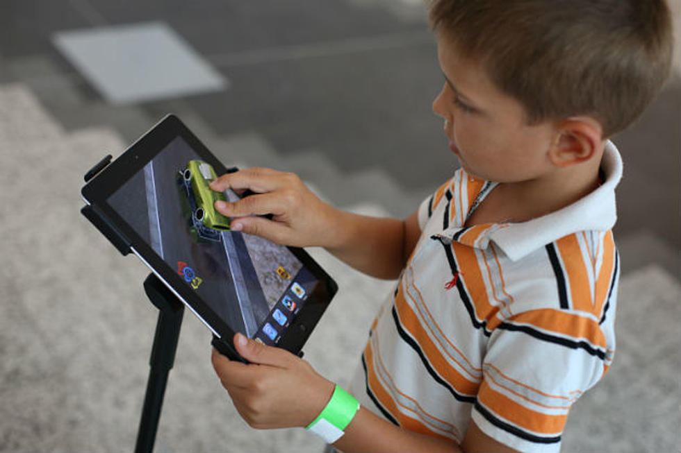 iPads Are Helping to Improve Reading Skills for Auburn Kids