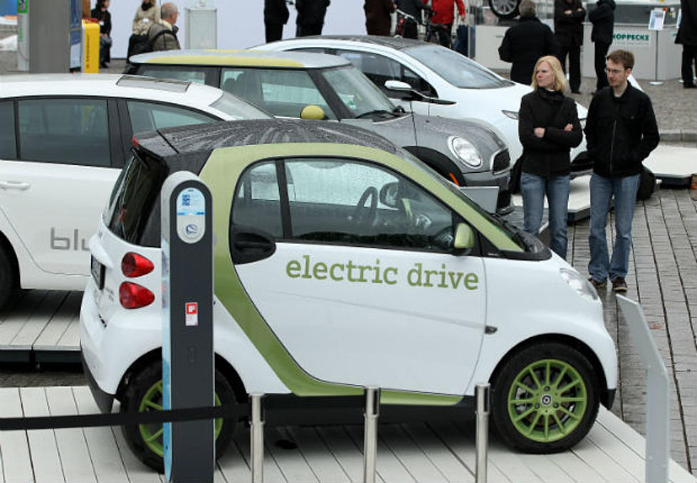 If You Buy An Electric Car in Maine, You Might Get $1000