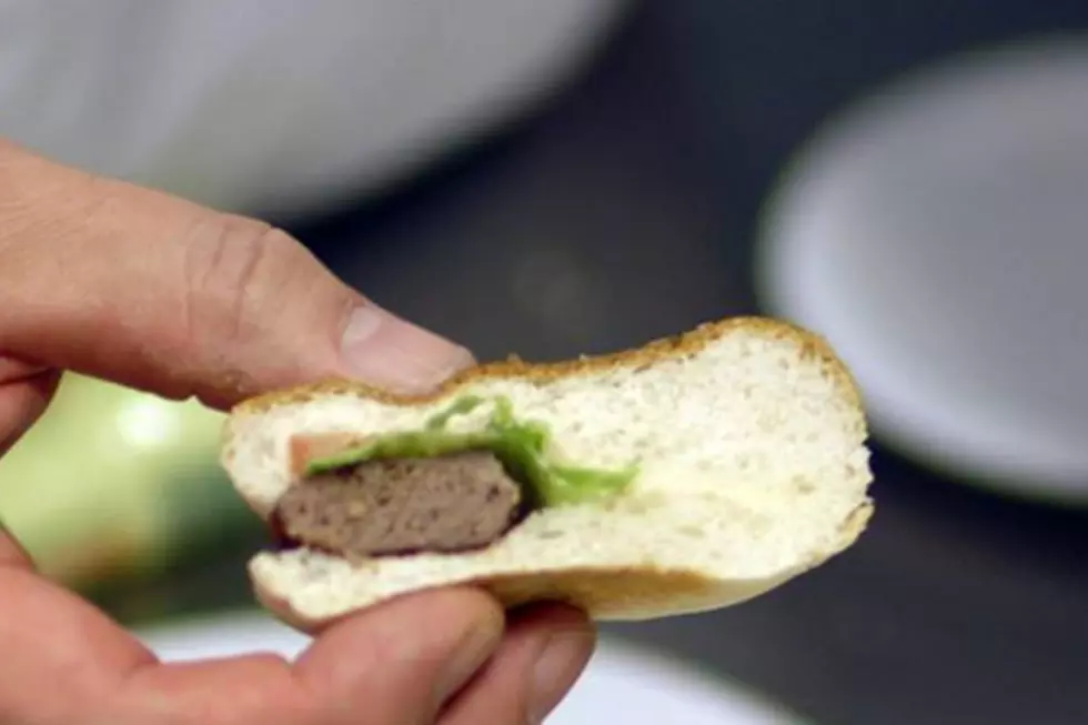 The First  Burger Made in a Lab: Taste Tested, Short on Flavor