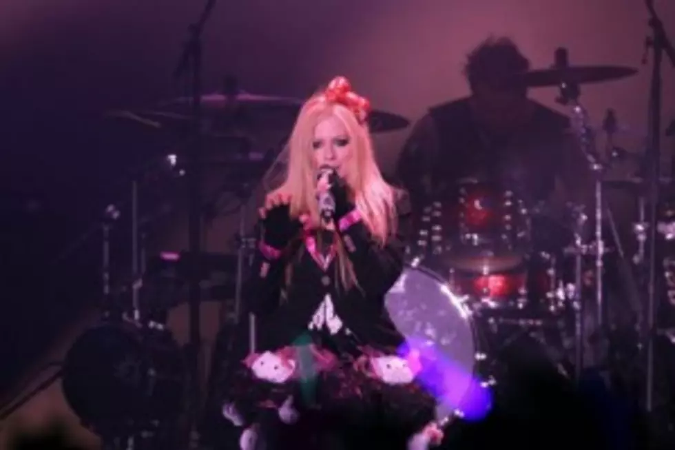 Avril Lavigne Releases &#8220;Hello Kitty&#8221;