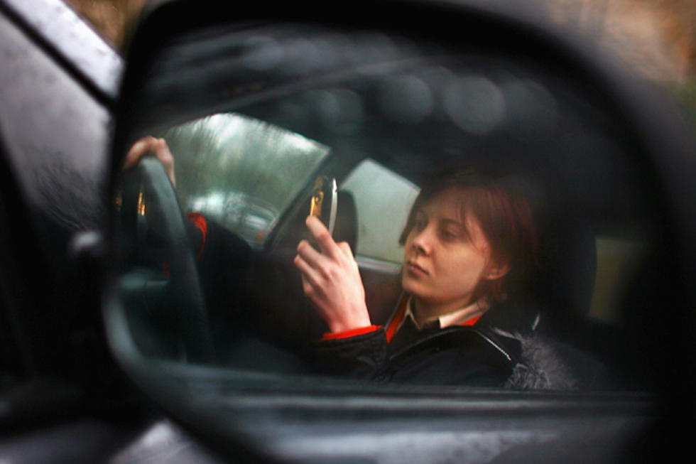 Ban on Hand Held Cell Phone Use While Driving Moves Forward