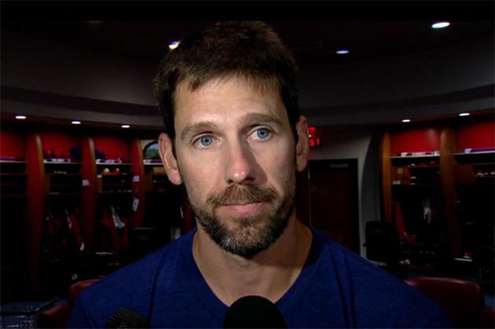 Phillies Pitcher Cliff Lee Ends Post Game Interview with an Emphatic Fart [Video]