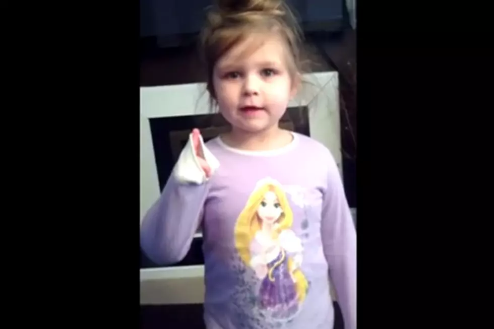 Watch a 4-Year Old Get Baffled in a Sing-a-Long with Dad [VIDEO]