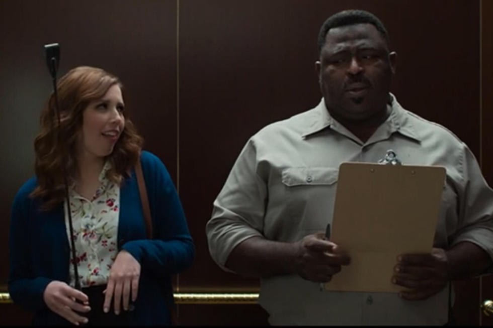 &#8216;SNL&#8217;s&#8217;  Vanessa Bayer Gets &#8216;Sexy&#8217; in &#8216;Fifty Shades of Grey&#8217; Parody