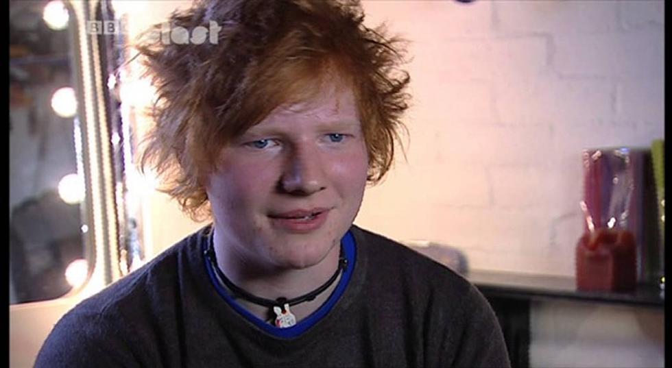 Hey Look! It&#8217;s Ed Sheeran Performing in the Street Before He Was Famous!