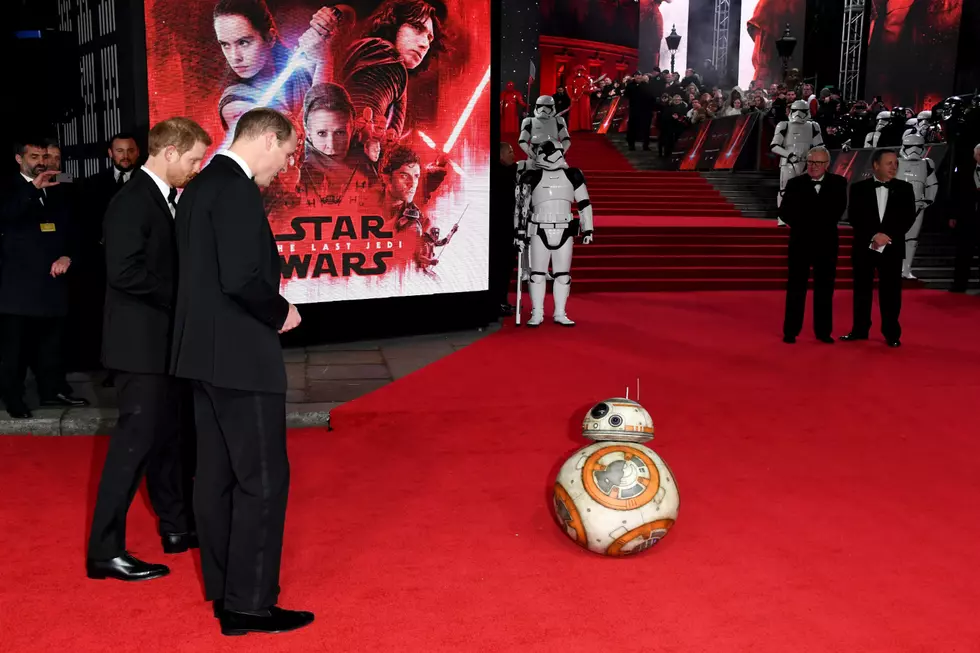 BB-8 Meets Royalty – And He Bows