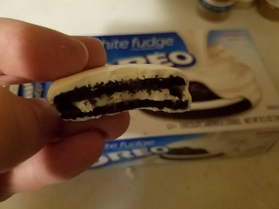 Cooper Tries White Fudge Oreos