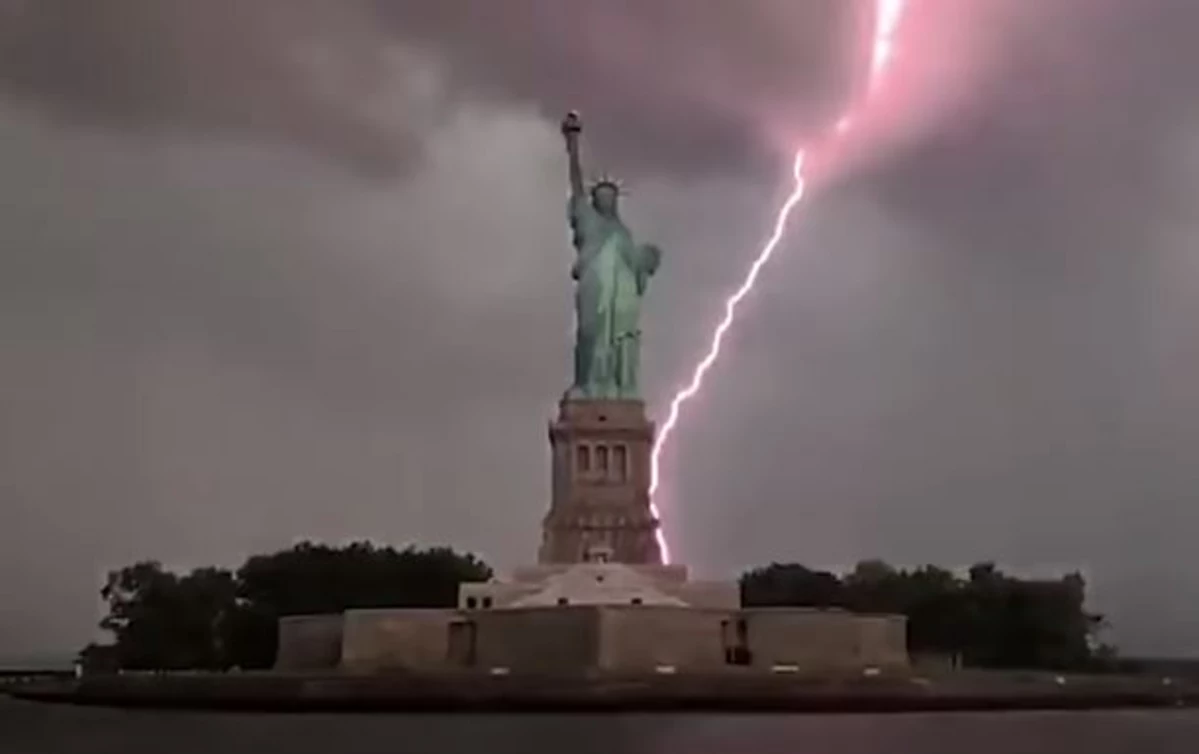 Video Of The Statue Of Liberty Lightning Strike