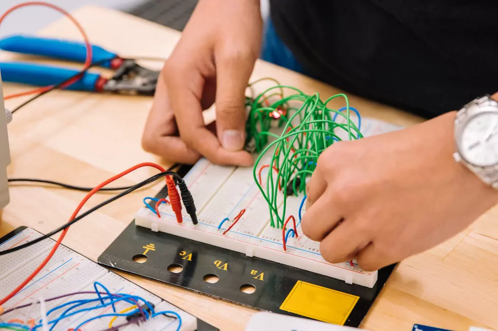 Maine Teen Reaches Tech-Success Opening His Own Electronics Repair Shop
