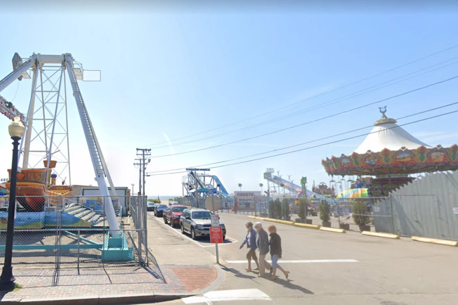 Old Orchard Beach Packed With Tourists On Hottest Day Of The Year   Attachment Untitled Design 2022 06 27T081025.705 11zon 