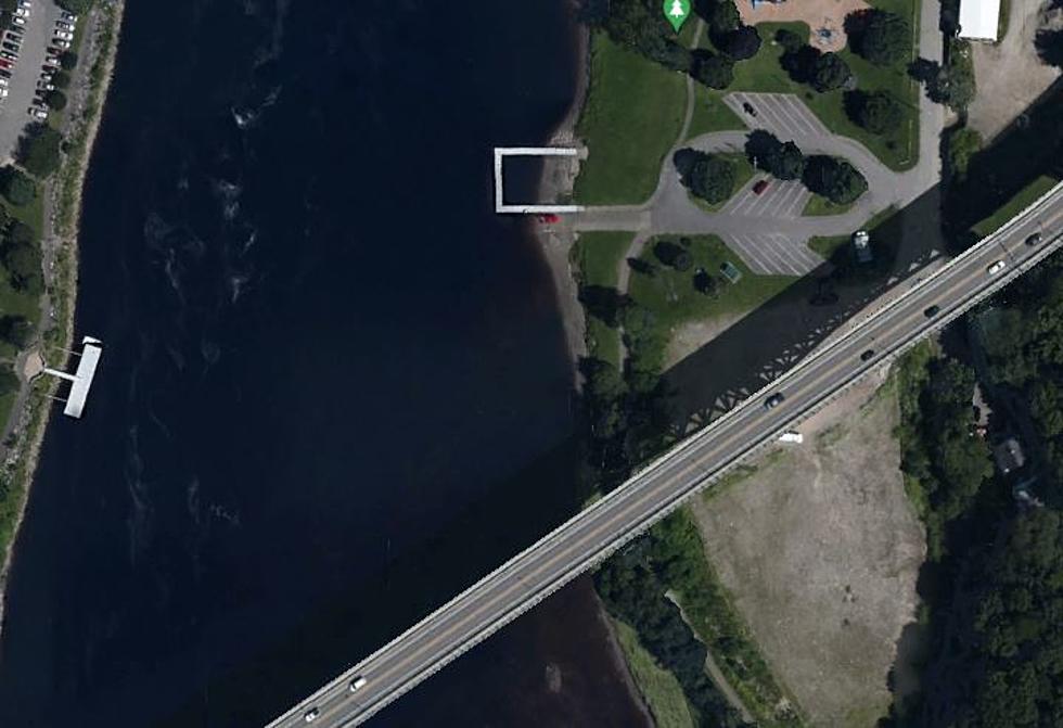 Augusta, Maine, Teenager Drives Car Into Kennebec River; He &#038; Passenger Forced to Swim Ashore