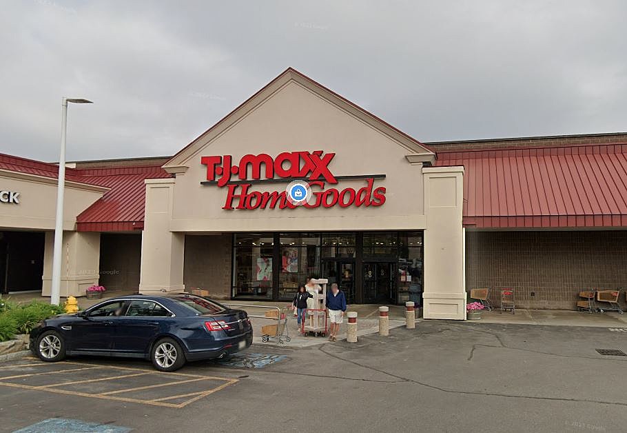 WATCH Wild Deer Breaks Into Maine TJ Maxx Store