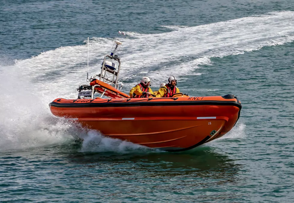 Four Rescued After Boat Strikes Rock Off Maine Coast