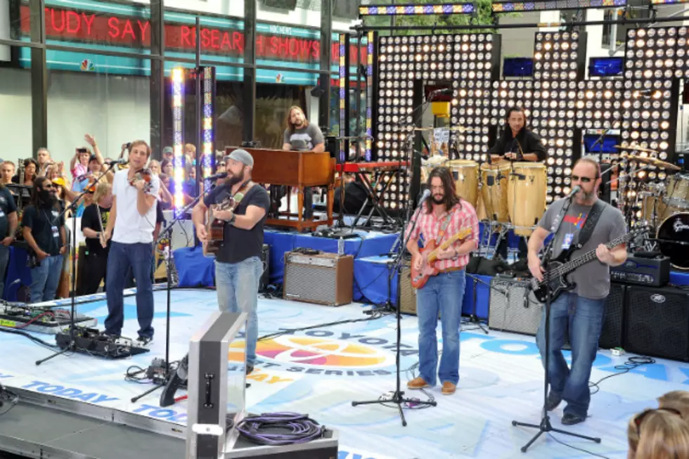 World Premiere Video: ‘Jump Right In’ Zac Brown Band