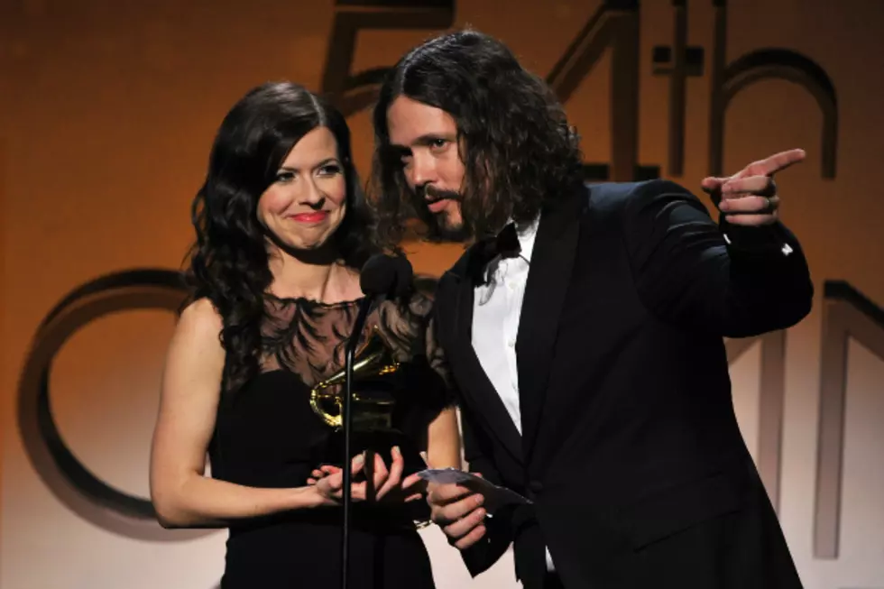Disbanded Civil Wars Duo&#8217;s Album Hits Number 1! [VIDEO]