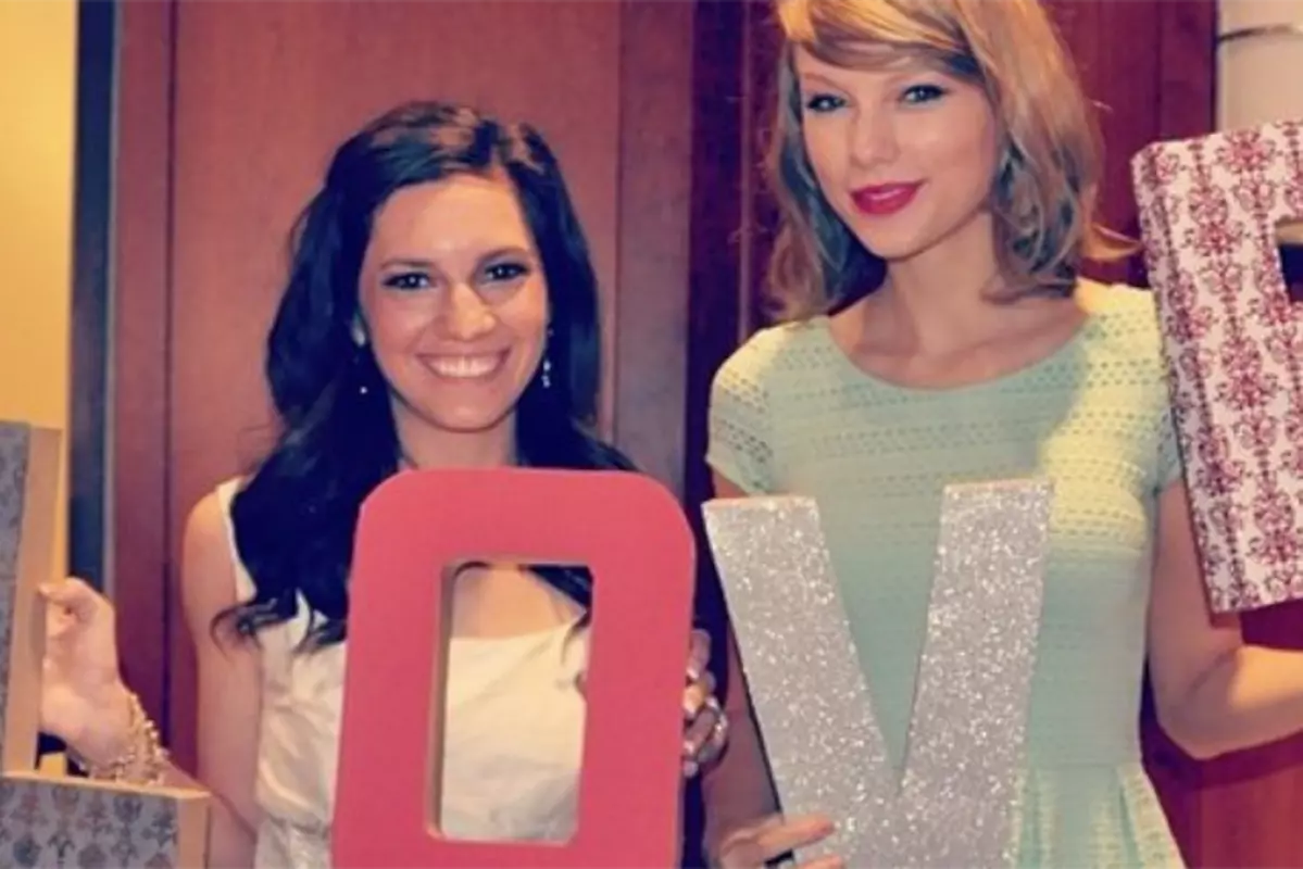 Do Stars Like Taylor Swift Read Their Fan Mail? The Answer is Yes!