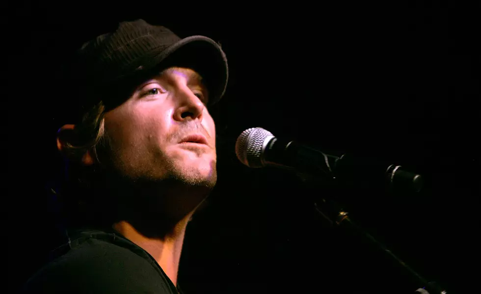 &#8216;Donkey&#8217; from Jerrod Niemann is the Follow-Up to &#8216;Drink To That All Night&#8217; and It&#8217;s Our Fresh Track of the Day!