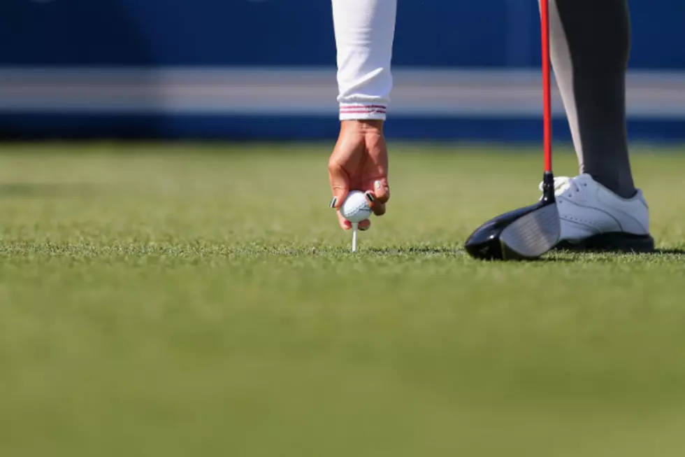 Golf Ball Lands in Spectator Pocket at PGA Event [VIDEO]