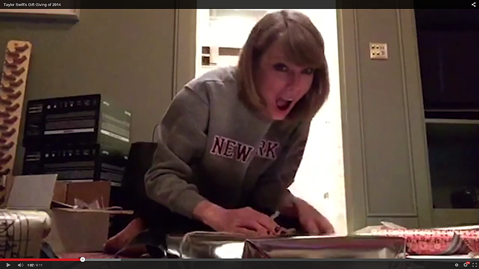 Taylor Swift Surprises Fans With Christmas Gifts [VIDEO]