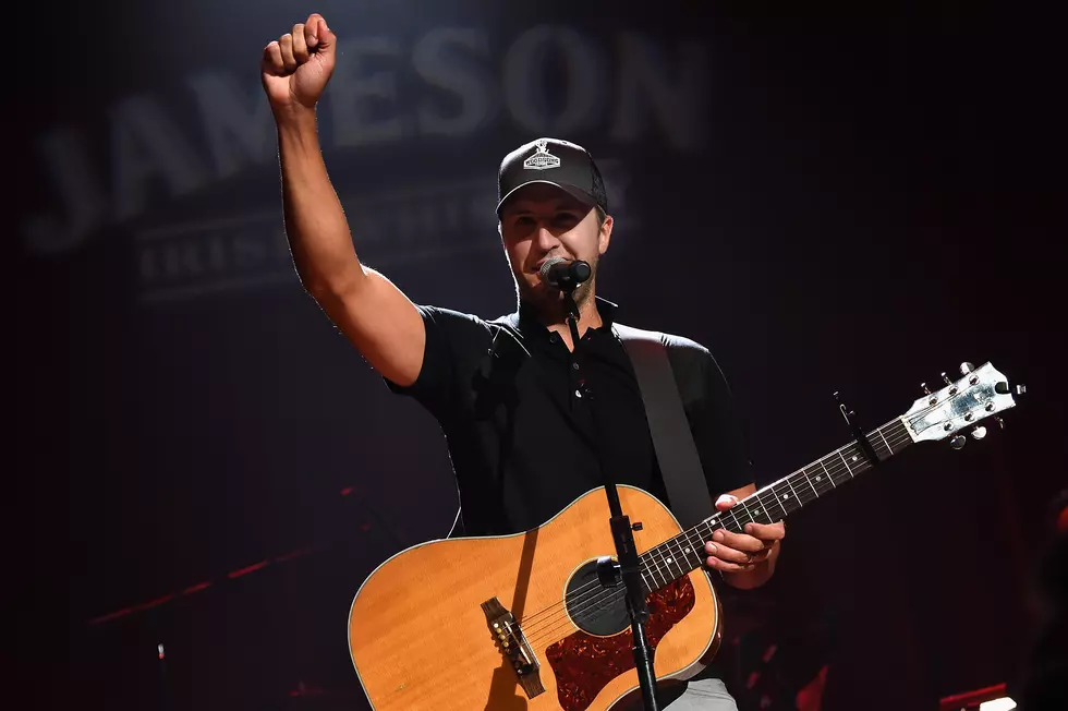 JUST RELEASED! ‘Kick The Dust Up’ from Luke Bryan is Our Fresh Track of the Day!
