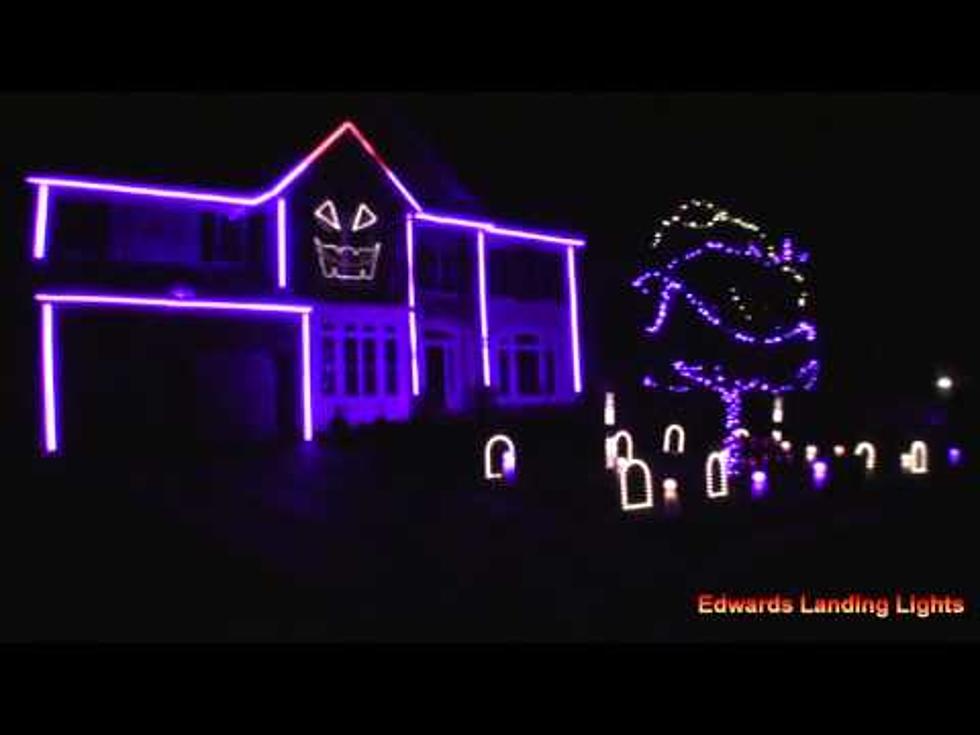 Halloween Light Show Features Sam Hunt&#8217;s &#8216;House Party&#8217; [VIDEO]