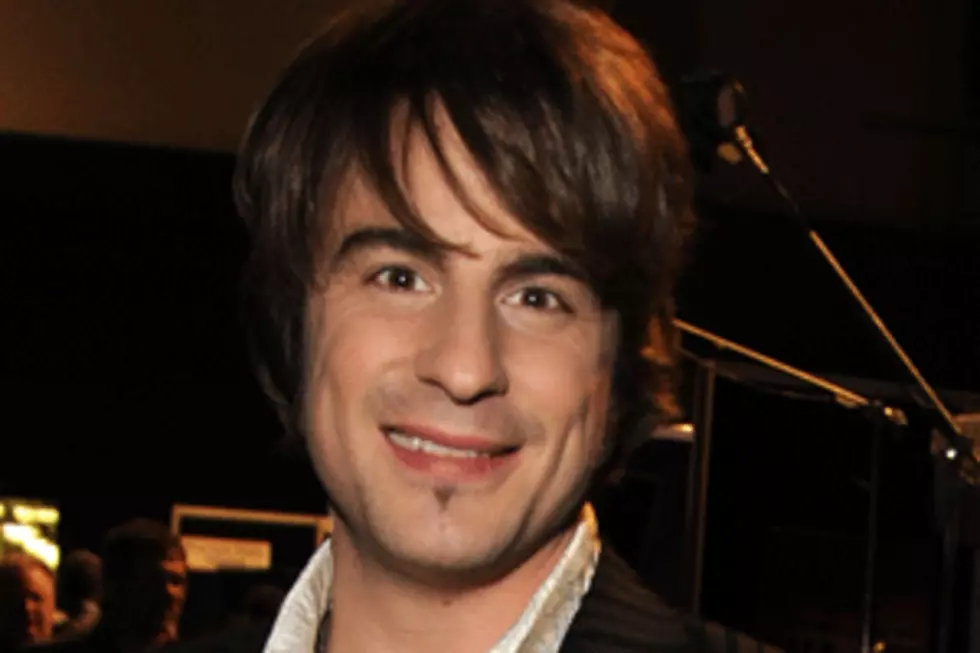 Country Singer Jimmy Wayne Stops By Stephen King&#8217;s House [VIDEO]