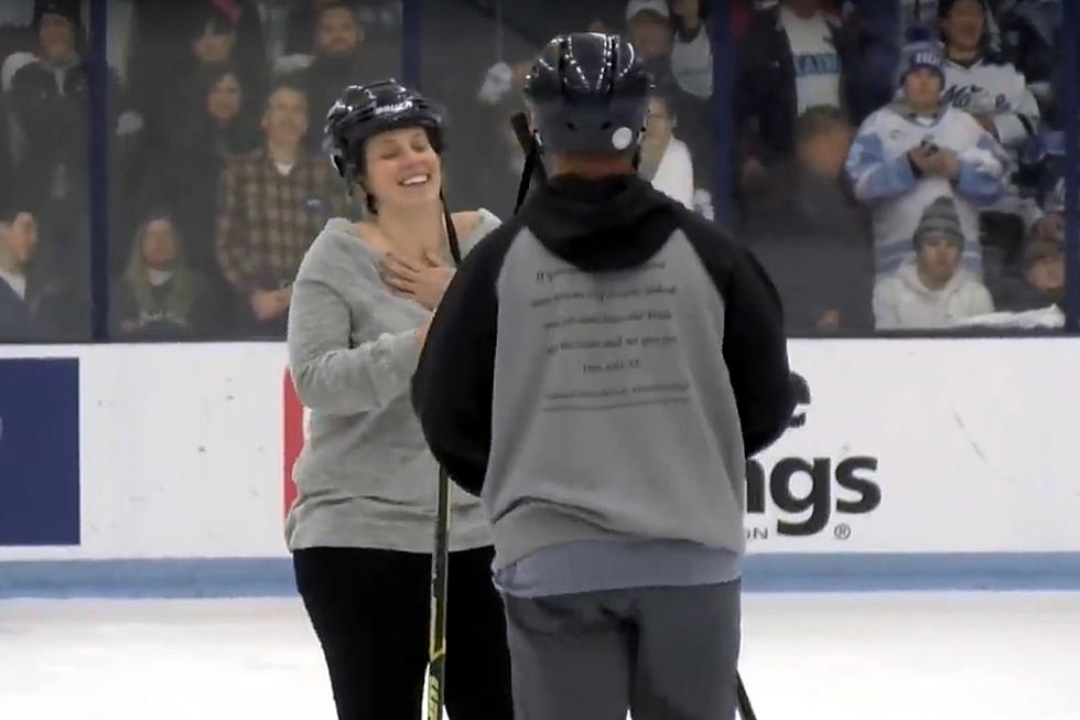 Couple Gets Engaged At UM Hockey Game [VIDEO]