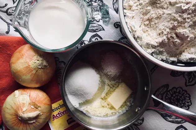 Modern Homesteading: Making Momma&#8217;s Onion Bread