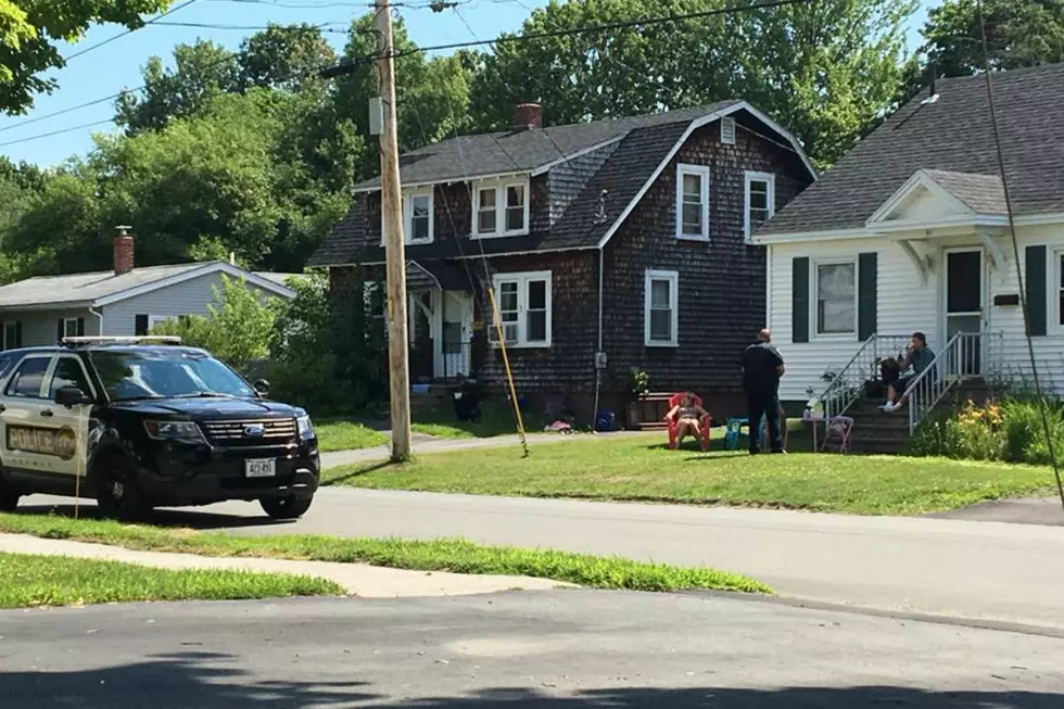 Brewer Cop Stops At Little Girl’s Lemonade Stand