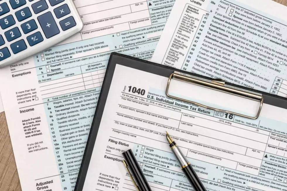 When To File Your Maine and Federal Income Tax Returns