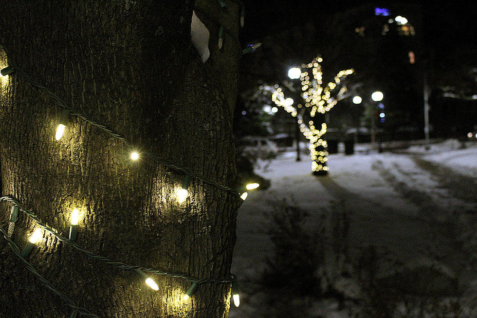 Help Decorate Street Lamps For The Holidays In Bangor Tomorrow