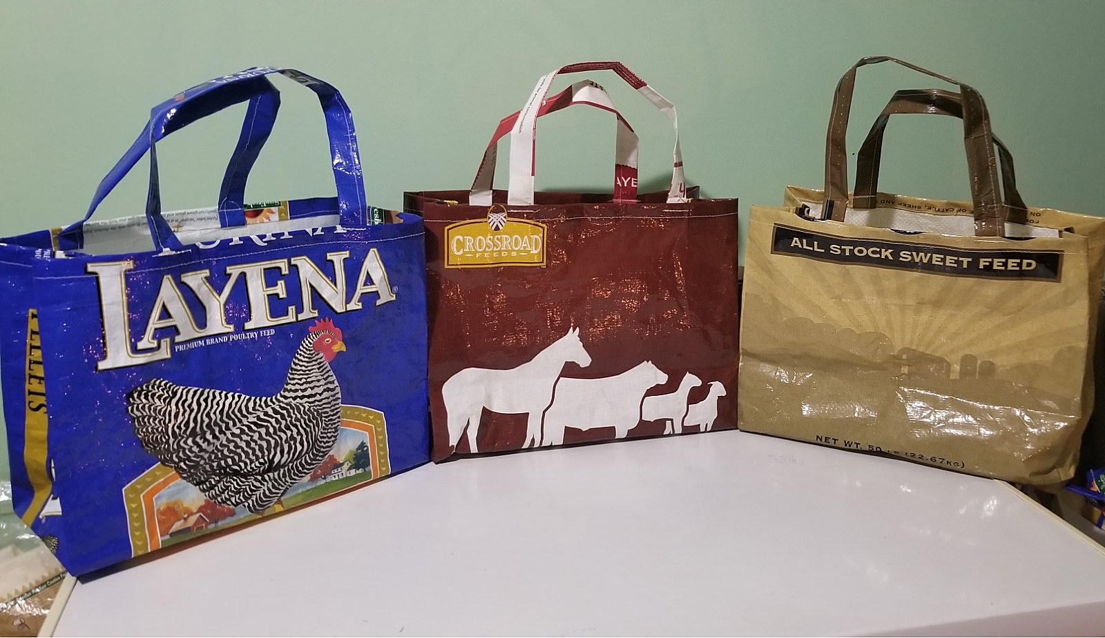 The “Mesa” feed bucket style purse – Triple J Western Shop