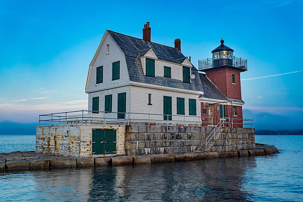 Rockland Breakwater Lighthouse Needs Some Repairs