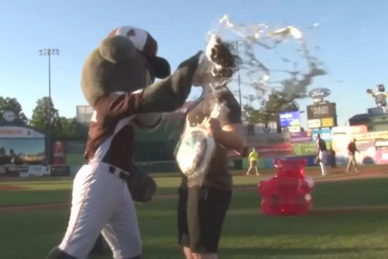 Slugger the Sea Dog Gets Inducted Into the Mascot Hall of Fame