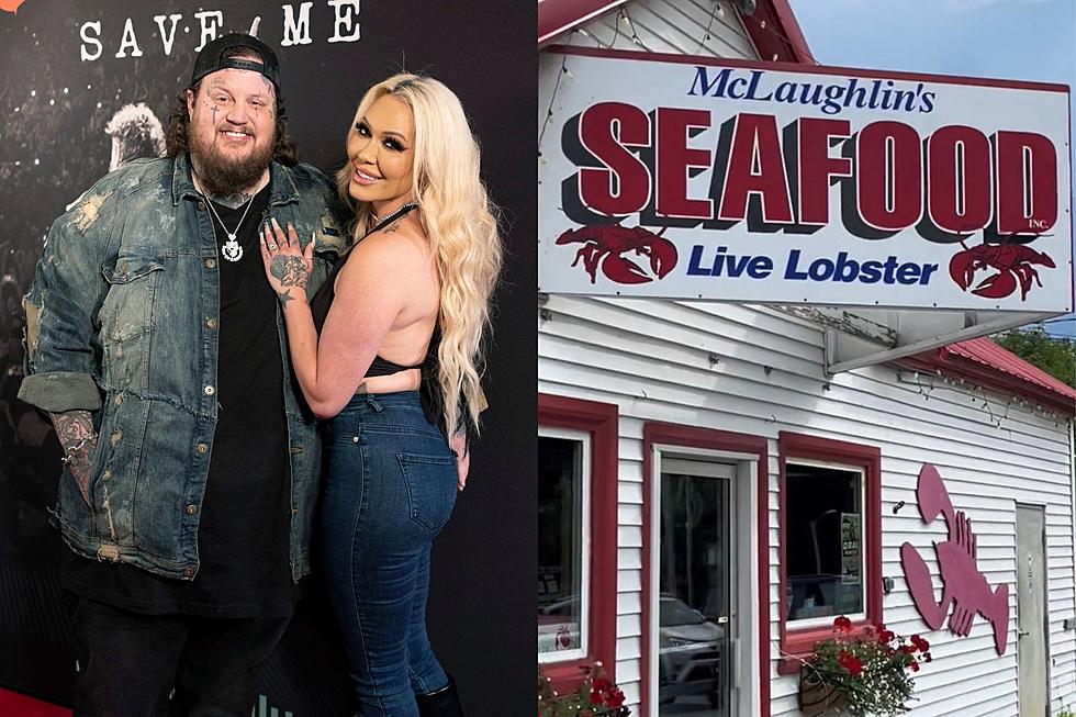 Jelly Roll’s Wife, Bunnie XO, Posts TikTok at McLaughlin’s in Bangor