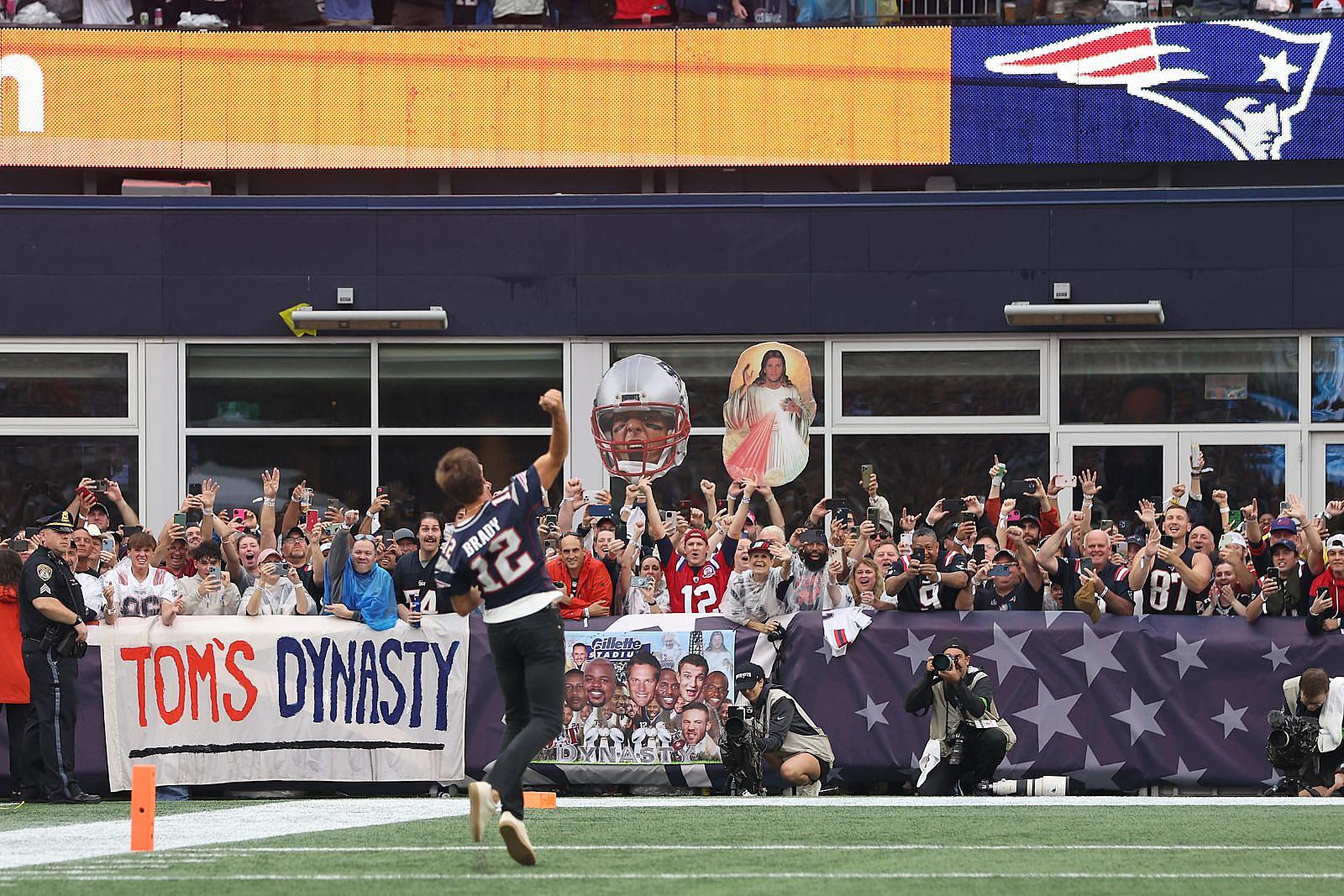 So which iconic Tom Brady moment becomes the statue?