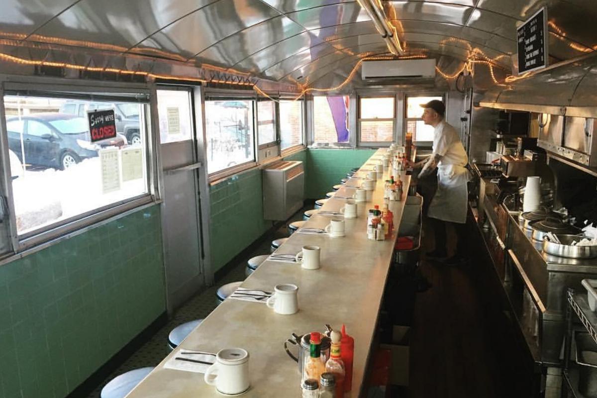 Maine’s Best ‘Hole-In-The-Wall’ Restaurant Has a Cult Following
