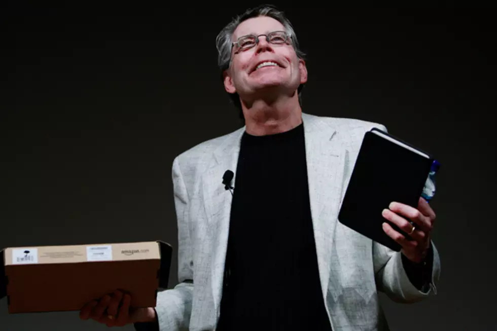 Stephen King Takes the ALS Ice Bucket Challenge [VIDEO]