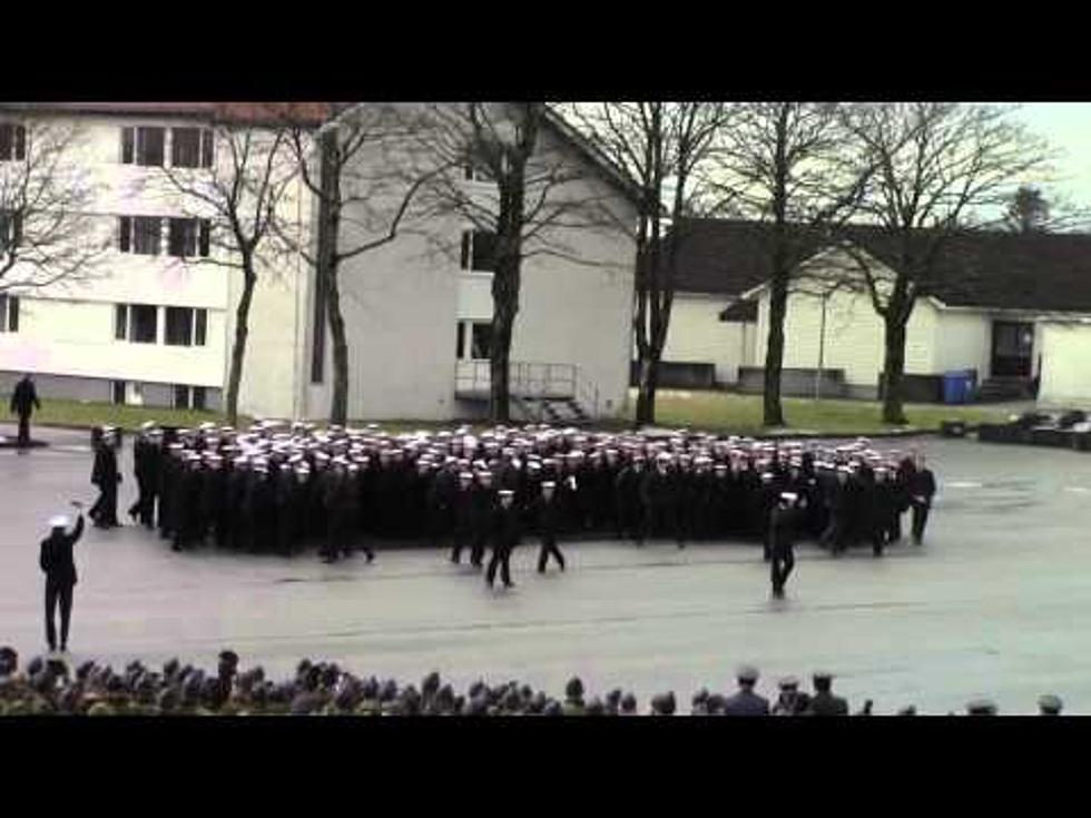 ‘Uptown Funk’ Navy Cadet Flash Mob [VIDEO]