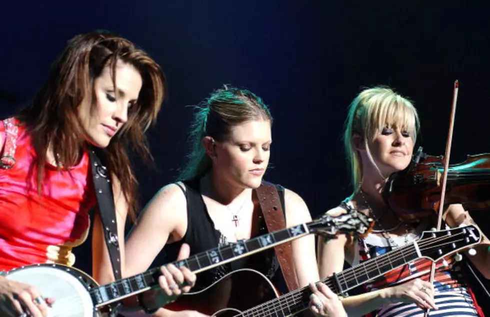 Dixie Chicks Pay Tribute To Prince At Bangor Waterfront Concert [VIDEO]