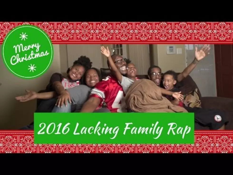 This Family&#8217;s Rapping Christmas Card Will Remind You Of A 90&#8217;s Sitcom [VIDEO]