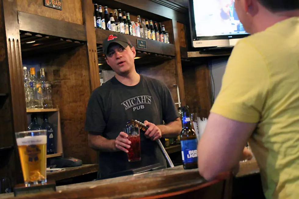 Meet ‘Bangor’s Favorite Bartender 2016′ Mike LaBrie of Micah’s Pub