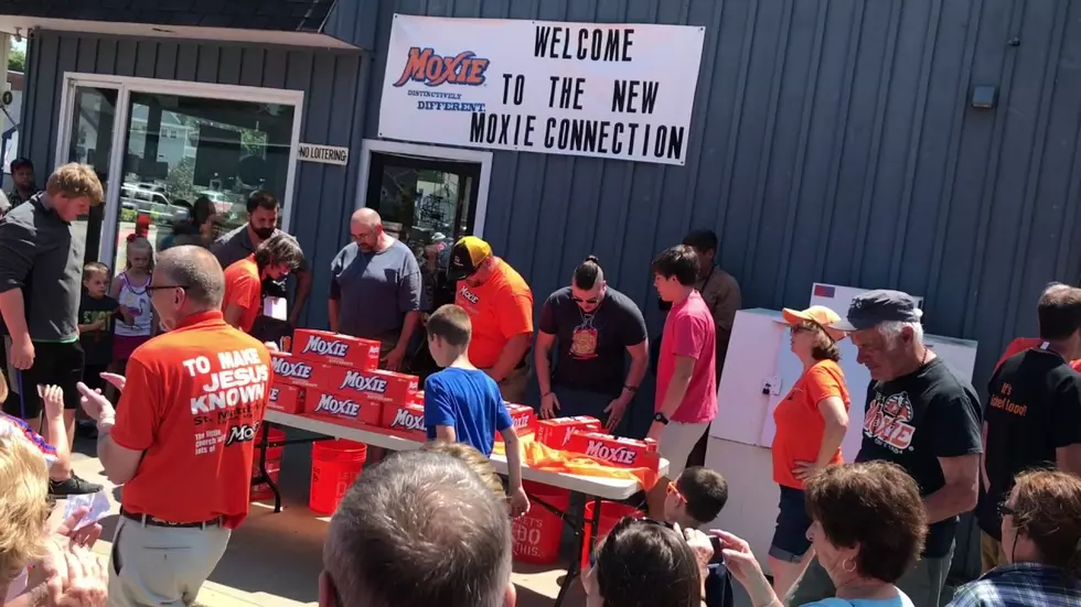 Watch The Chugging Contest At The 2017 Moxie Festival [VIDEO]